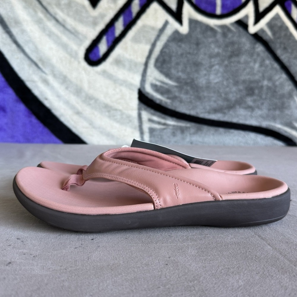 Size 11B - Women's Yumi Dublin Rose Black Slides